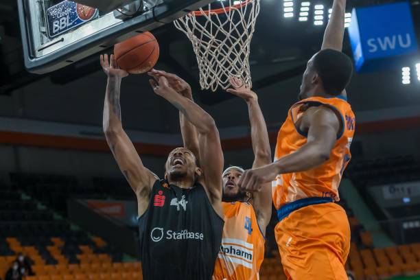 激烈的联赛 激烈的联赛